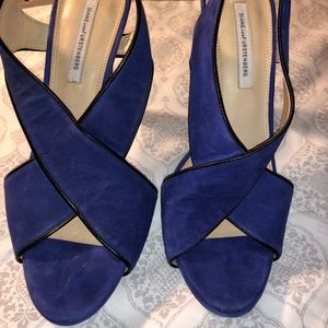 Diane Von Furstenberg Blue Suede pumps